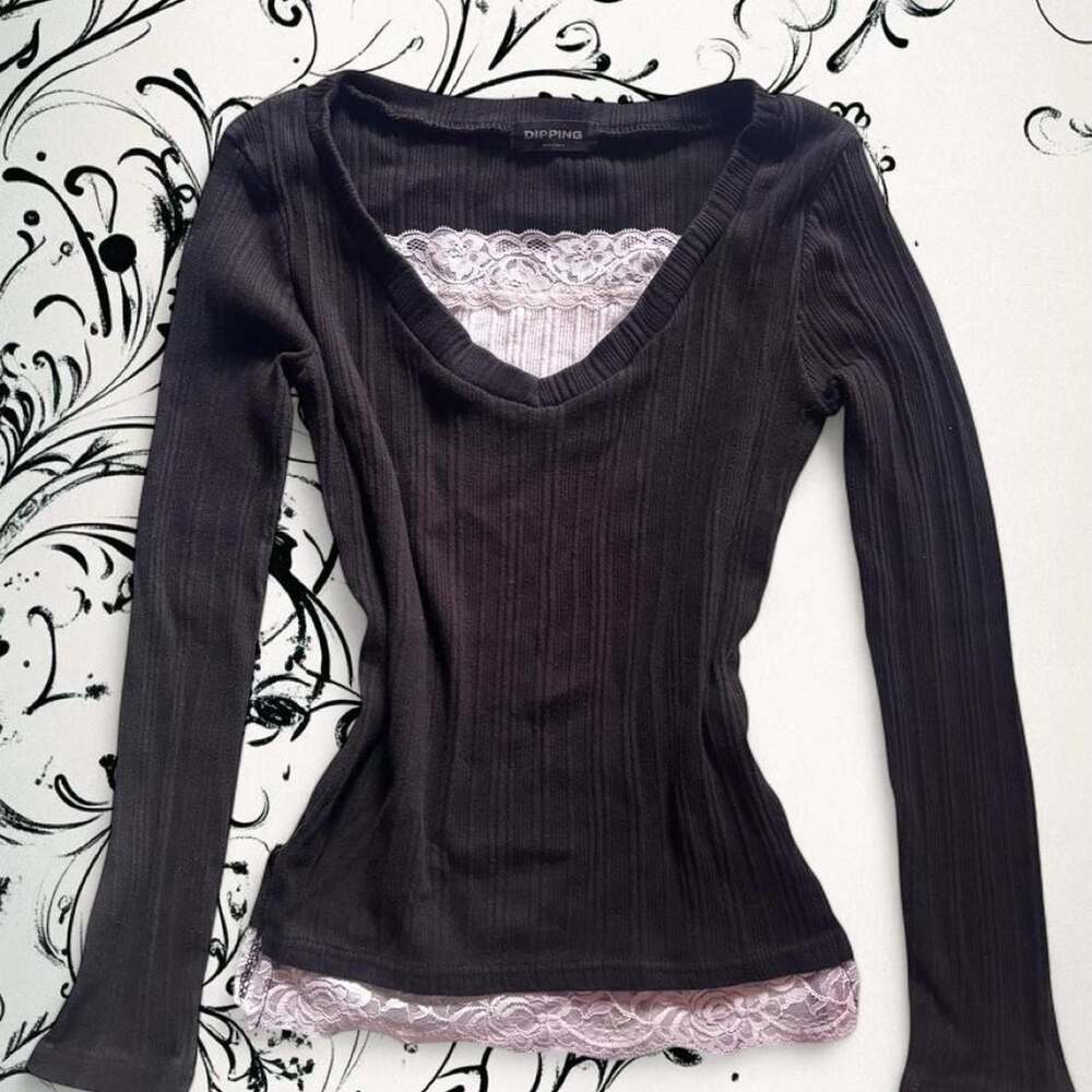 DIPPING Black Ribbed V-Neck Long Sleeve Lace Layered Top